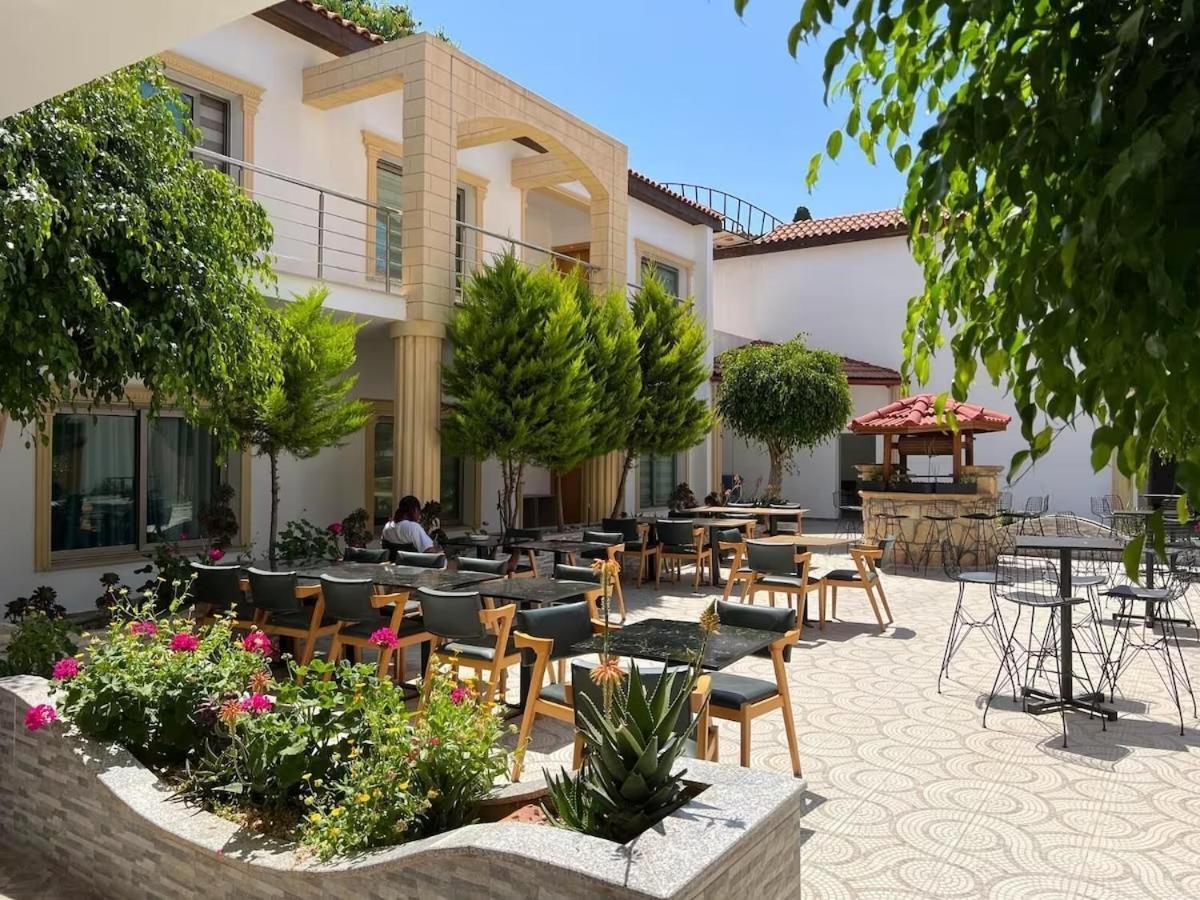 Nagas Hotel & Restaurant At Historical Part Of Nicosia Exterior foto